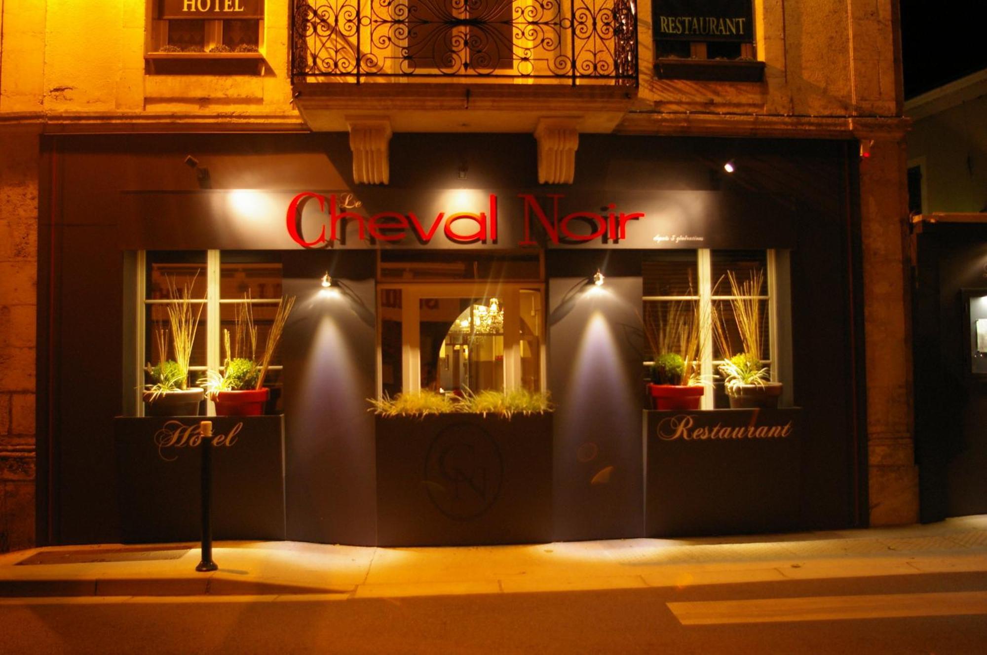 Logis Hotel Le Cheval Noir Argenton Sur Creuse Exterior photo